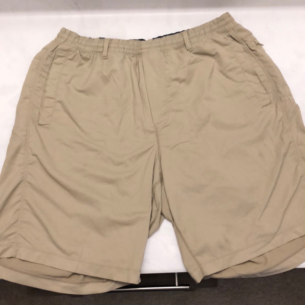 Birddog khaki shorts 9” XL
